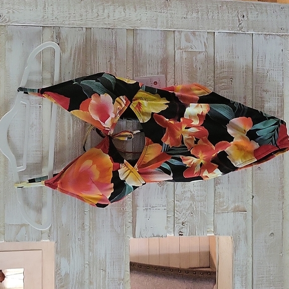 NWT gorgeous one piece  swimsuit - Picture 5 of 9